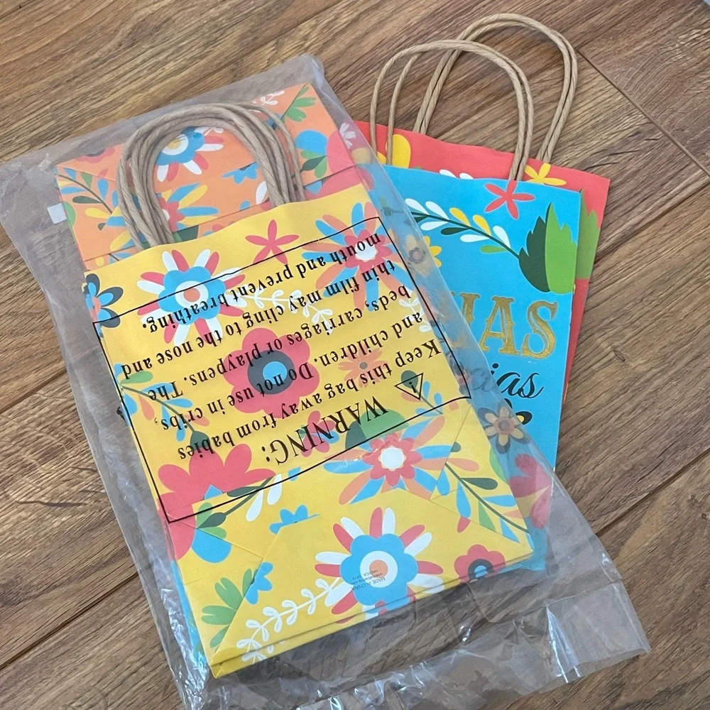 Colorful Floral 'Muchas Gracias' Gift Bags